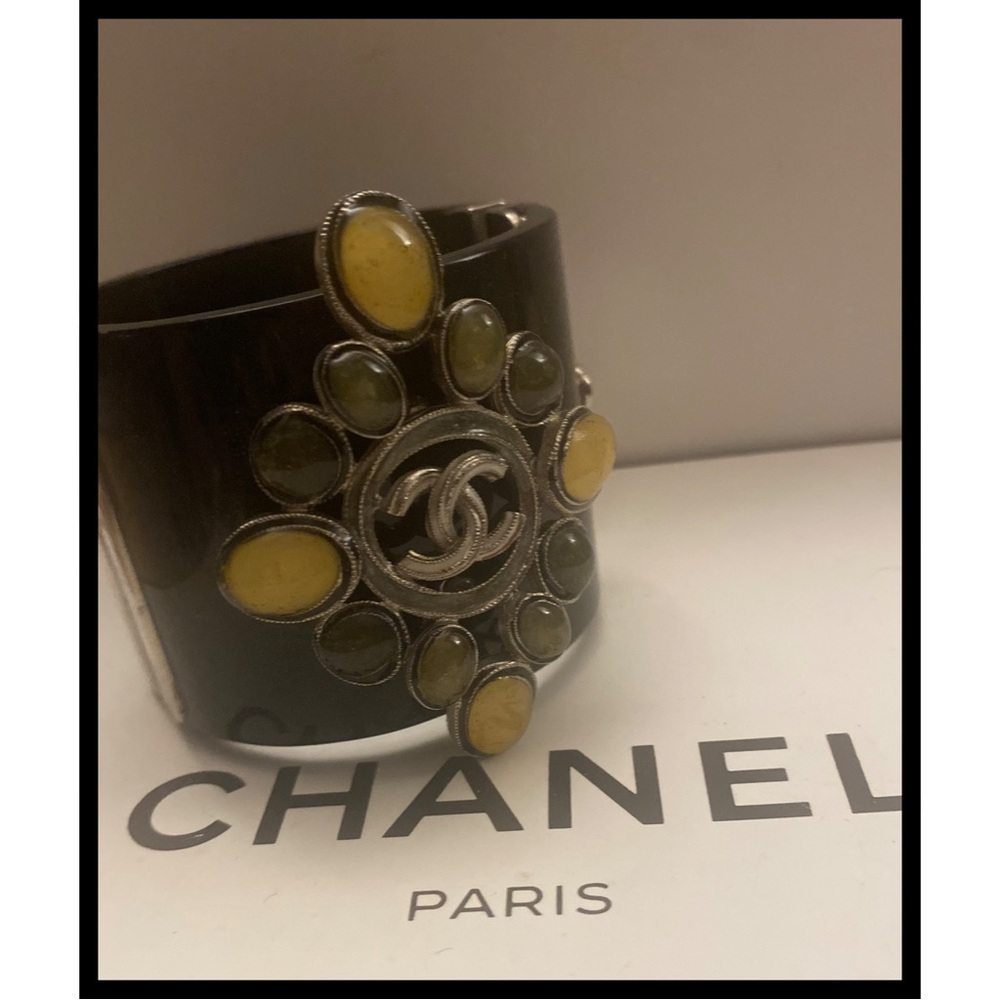 Chanel Black and Silver Cuff Bracelet - Picture 3 of 15